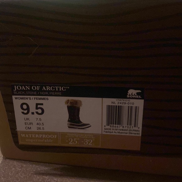 NWT SOREL winter waterproof boots - Picture 3 of 3